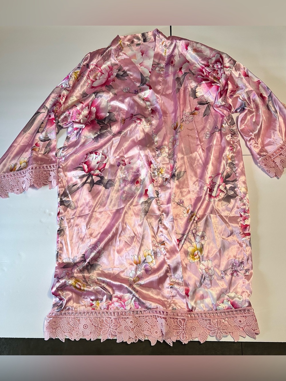 Floral Satin Lace-Trim Robe in Pink - Women Intimates & Sleepwear